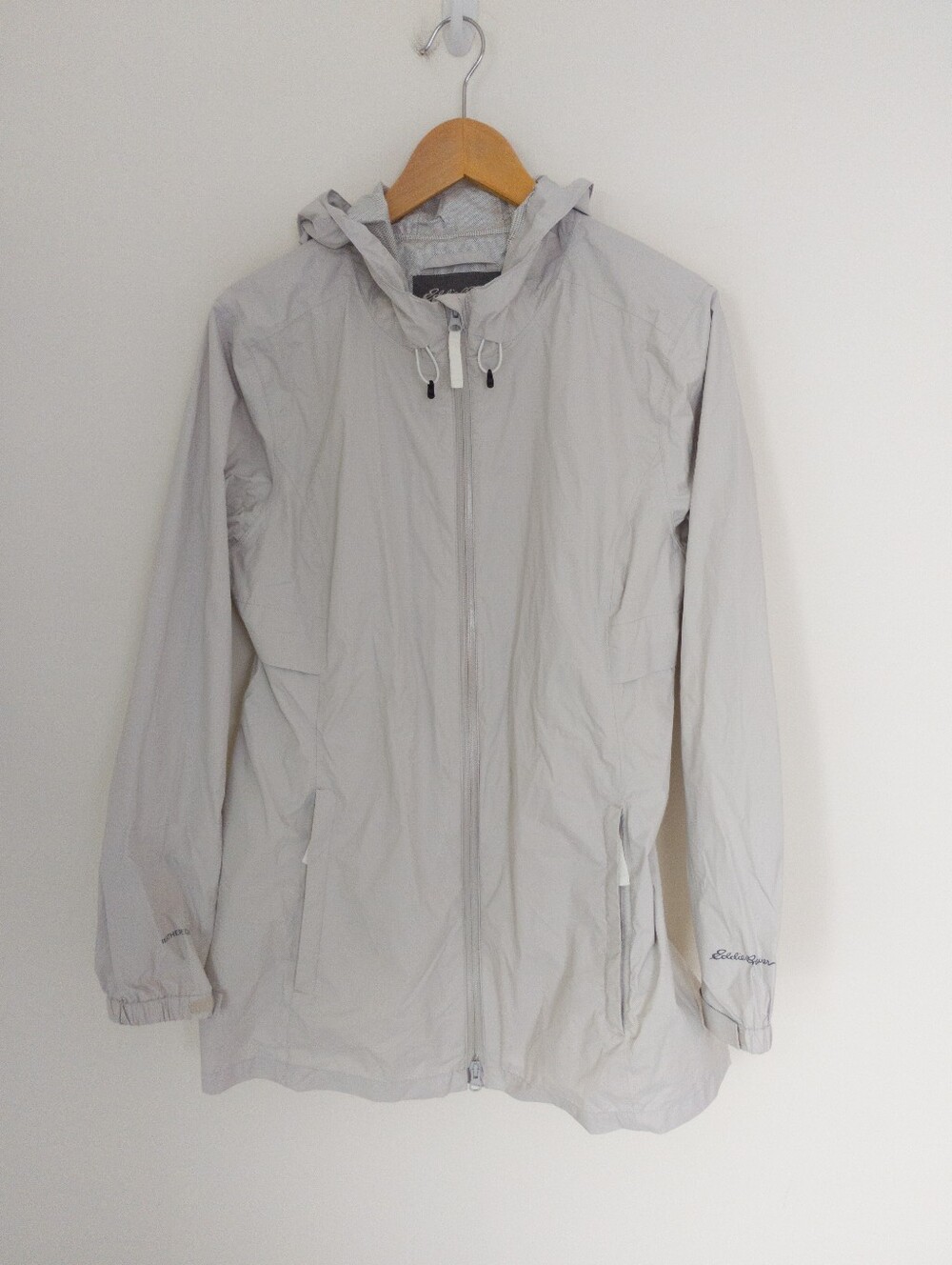 Eddie Bauer WeatherEdge Waterproof Rain Jacket Light Grey Women’s XL Hooded